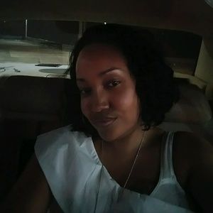 Meet your Posher, Candice